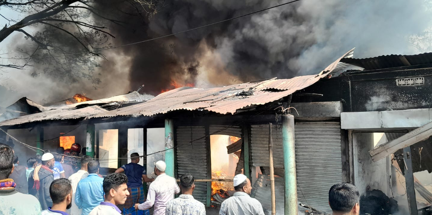 জগন্নাথপুরে ভয়াবহ অগ্নিকান্ড, ৩ কোটি টাকার ক্ষয়ক্ষতি