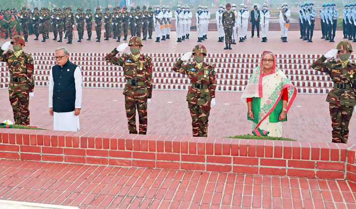 স্বাধীনতা দিবস উপলক্ষে স্মৃতিসৌধে রাষ্ট্রপতি ও প্রধানমন্ত্রীর শ্রদ্ধা নিবেদন