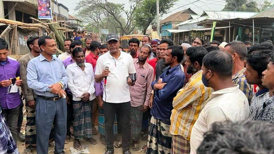 তাহিরপুর – মধ্যনগরে শেলিম আহমদ এর লিফলেট বিতরণ ও গণসংযোগ